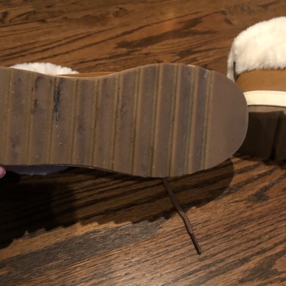 Kookaburra by Ugg Tynlee Lace up - Picture 5 of 6